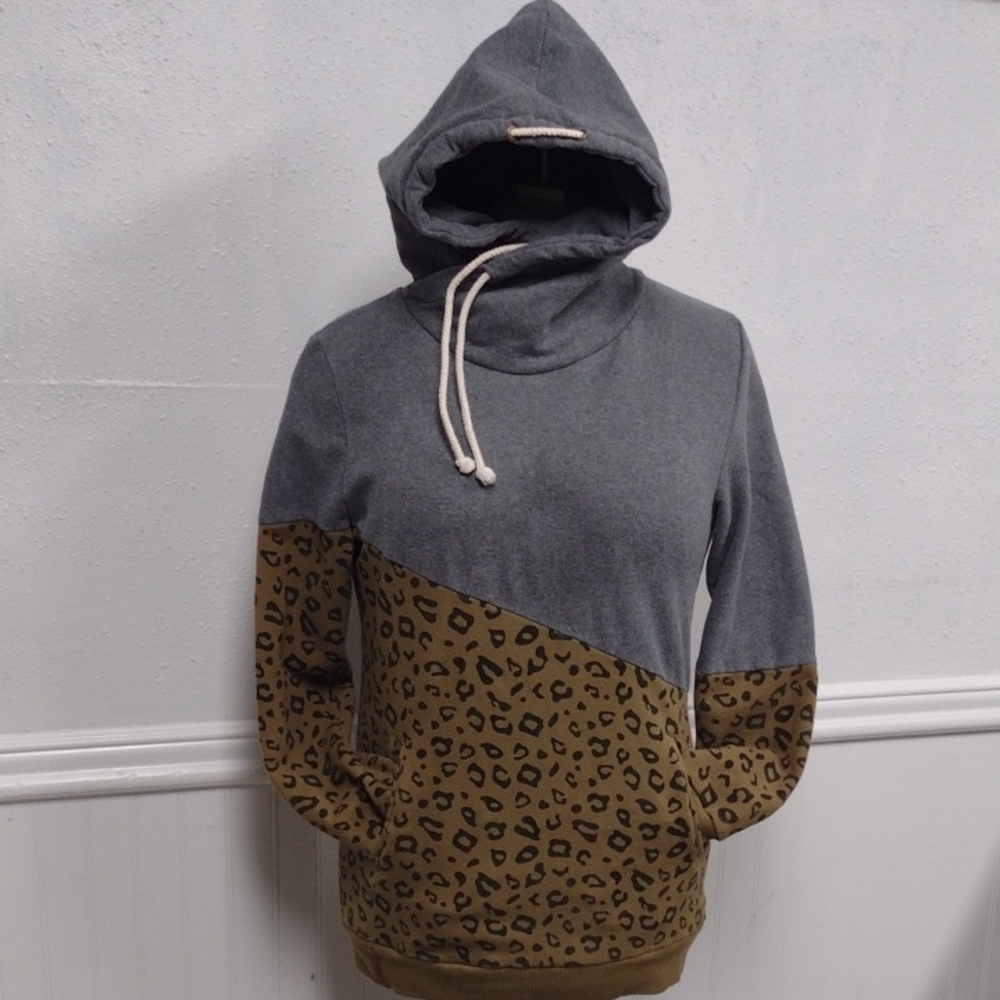 AMPERSAND AVE Gray and Tan Women's Hoodie